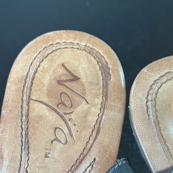 Naya Brand Boho Black Laser Cut Leather Block Heeled Sandals SZ 9 - Picture 9 of 13